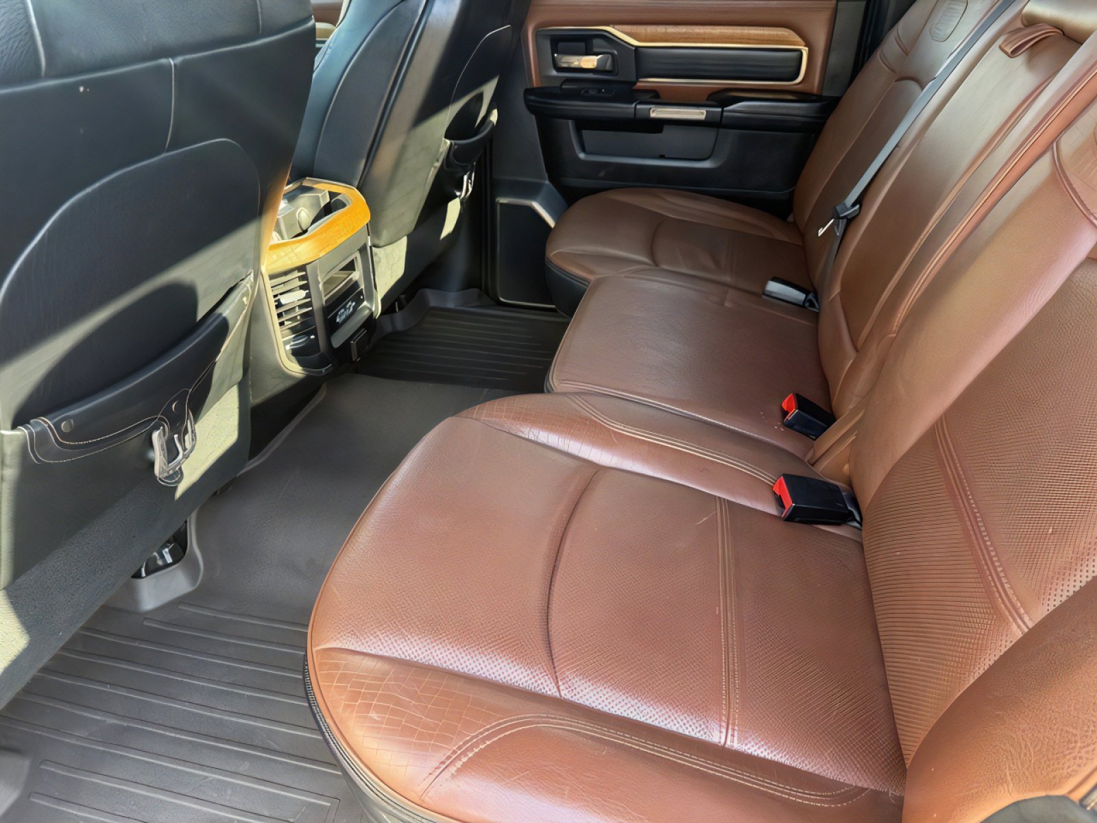 Used 2019 RAM 2500 Limited image 26