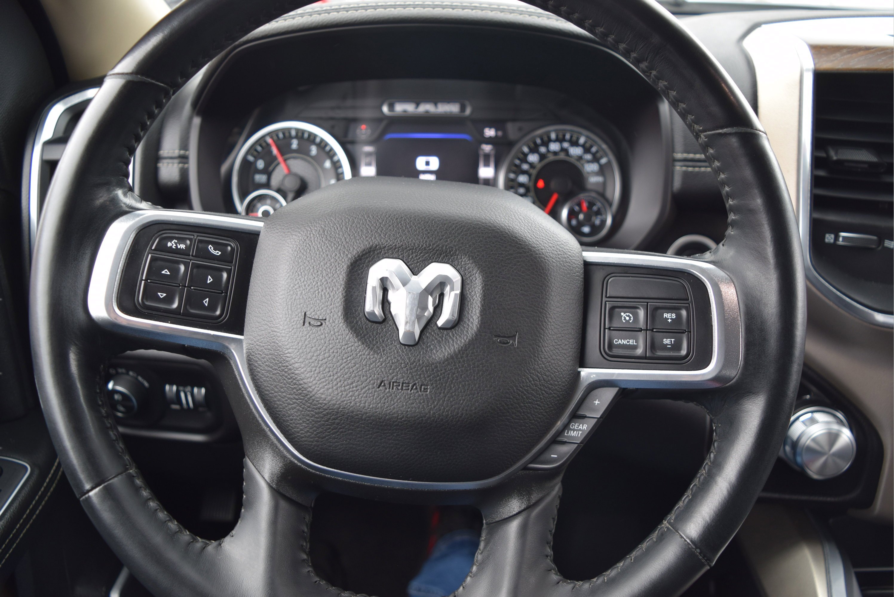 Used 2022 RAM 2500 Laramie w/ Snow Chief Group AWD/4WD image 10