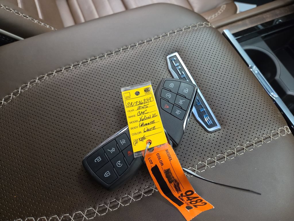 Used 2025 GMC Yukon XL Denali Ultimate AWD/4WD image 16
