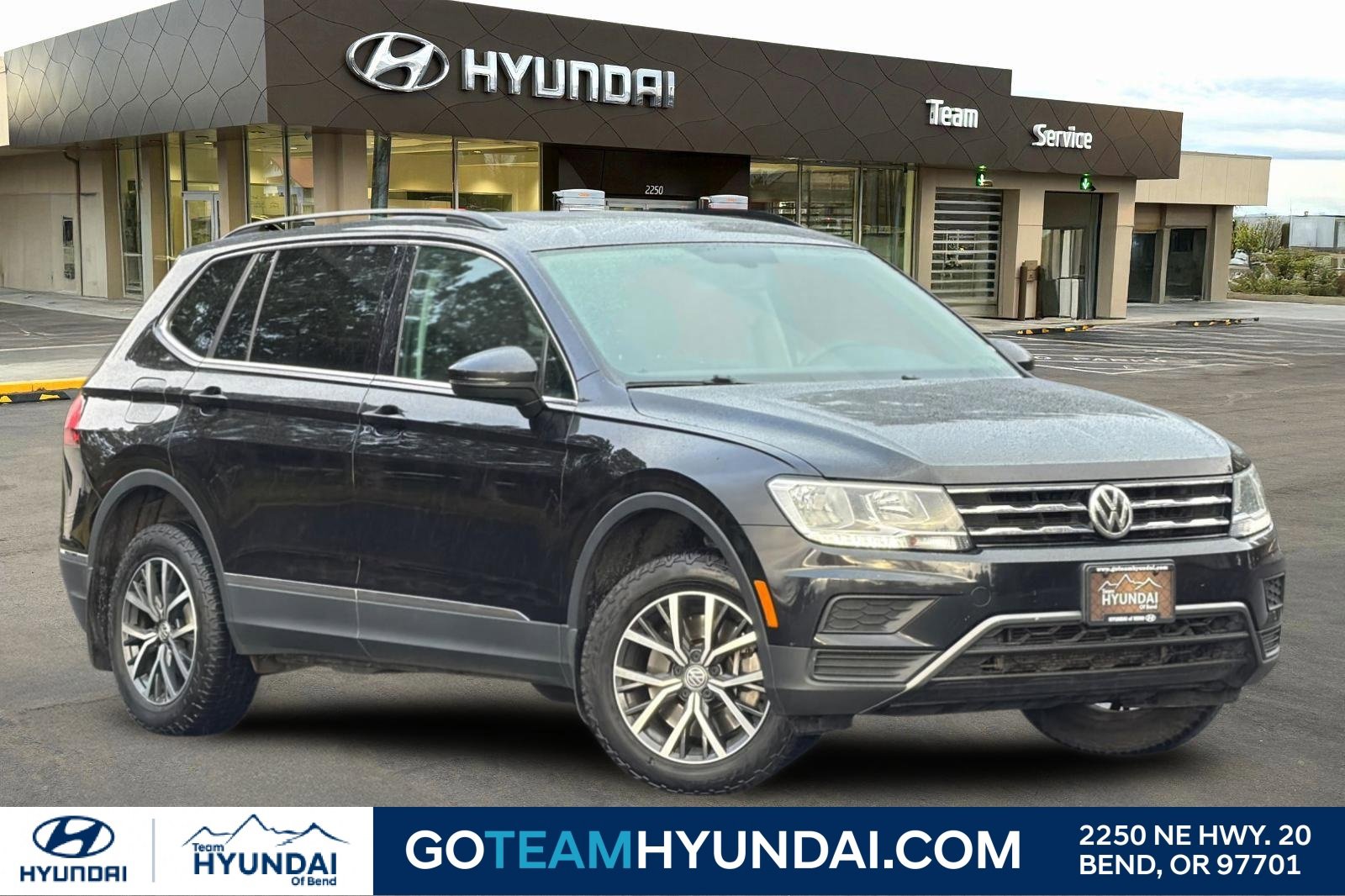 Used 2020 Volkswagen Tiguan SE w/ Panoramic Sunroof Package