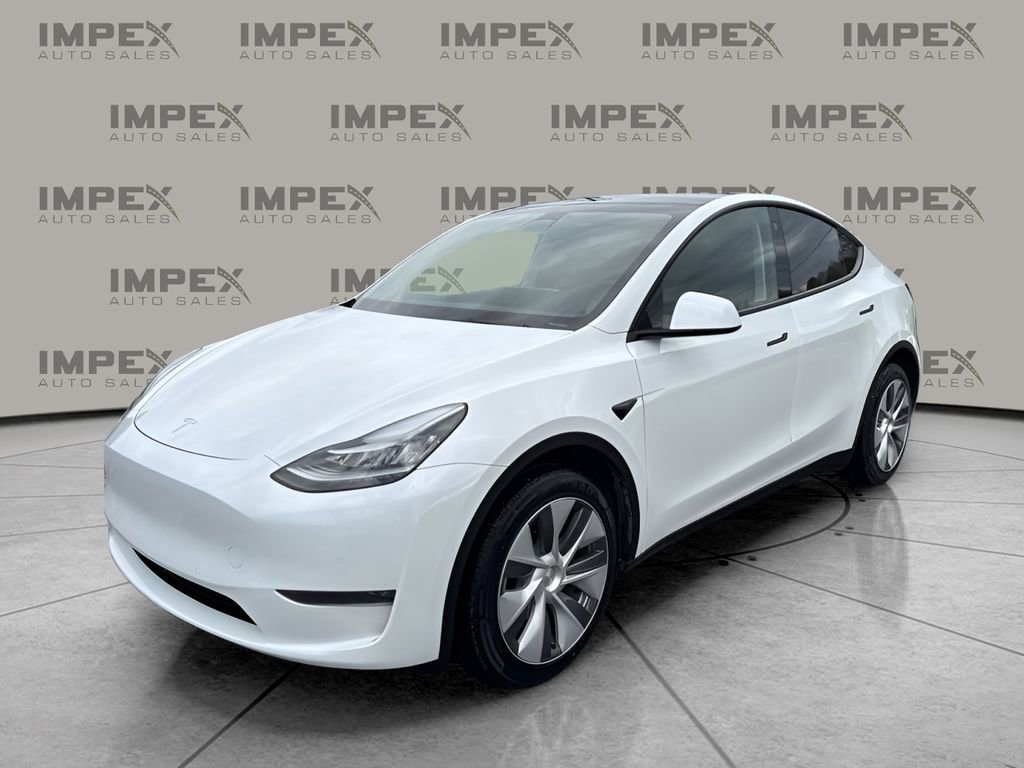 Used 2022 Tesla Model Y Long Range image 1