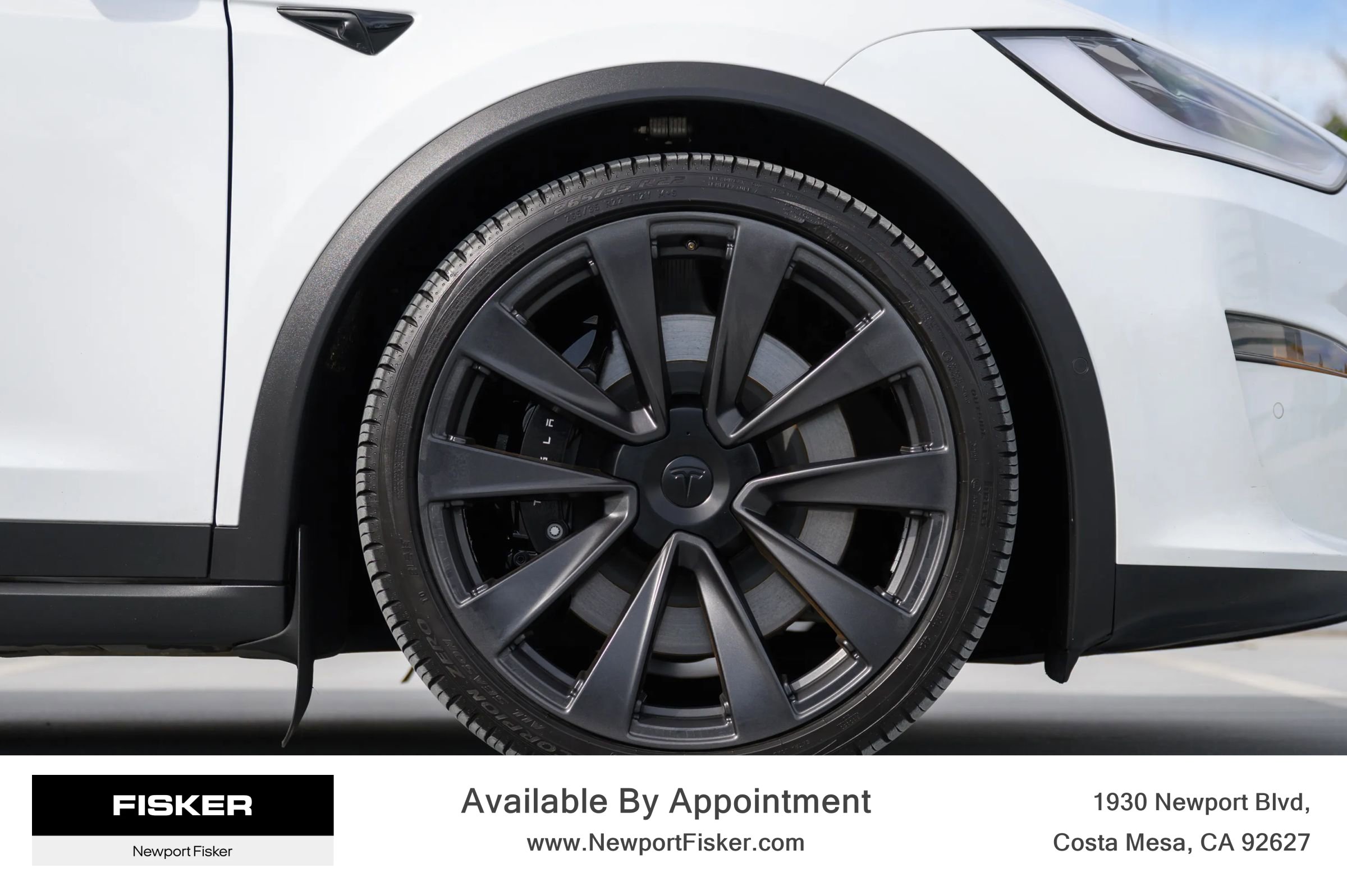 Used 2023 Tesla Model X Plaid image 9