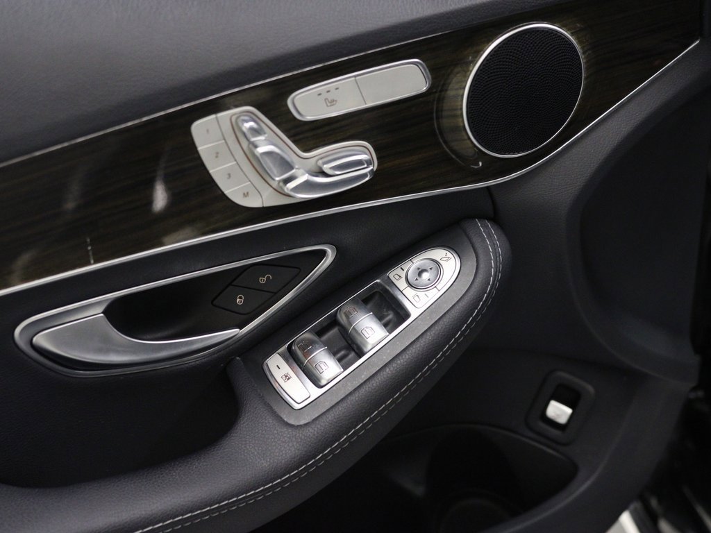 Used 2018 Mercedes-Benz C 300 4MATIC Sedan image 22
