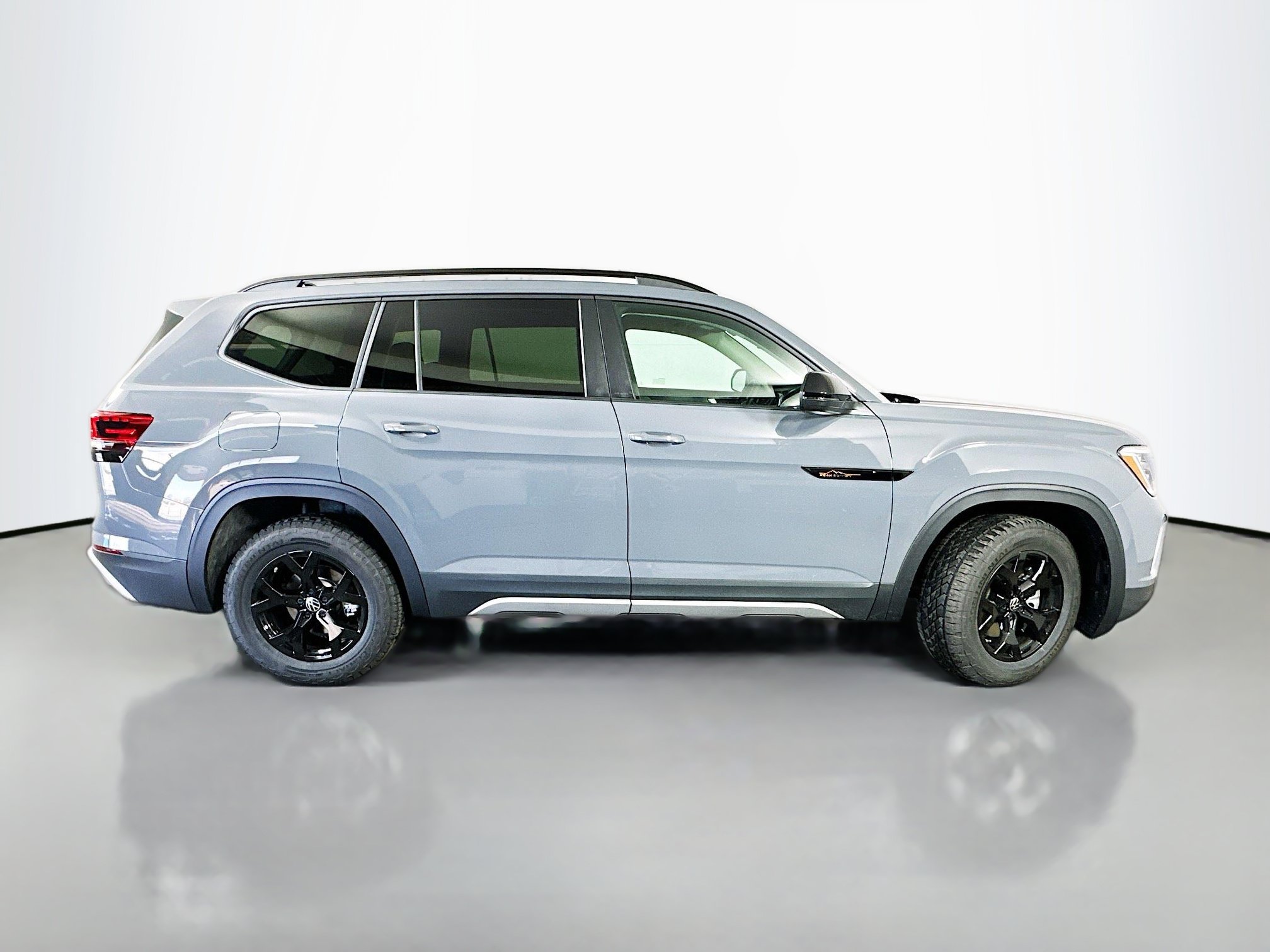 New 2026 Volkswagen Atlas Peak Edition AWD/4WD image 8