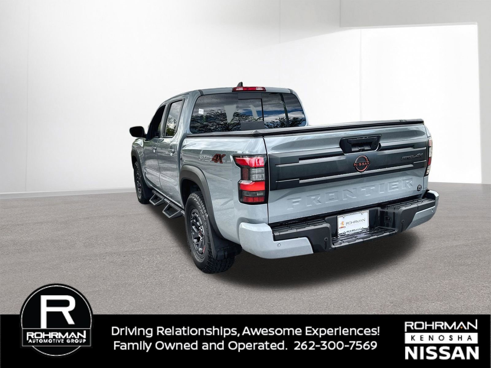 Used 2025 Nissan Frontier PRO-4X AWD/4WD image 6