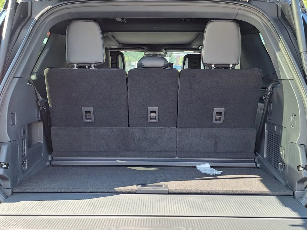 New 2027 Ford Expedition Platinum w/ Stealth Performance Package AWD/4WD image 16