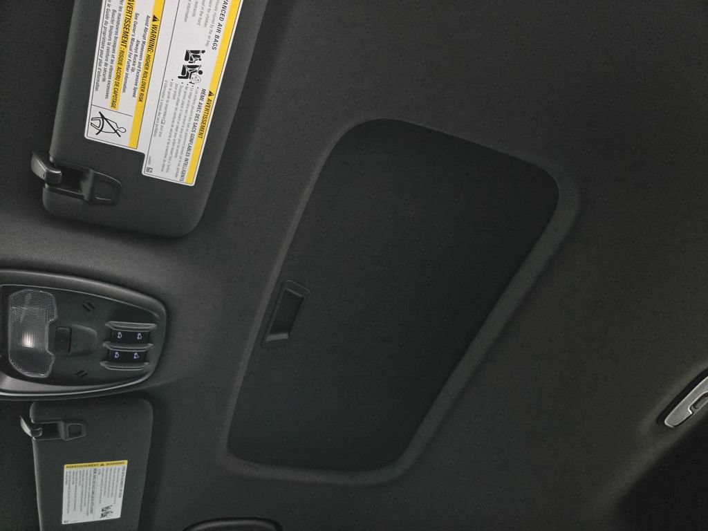 New 2026 Chevrolet Trax RS w/ Sunroof Package FWD image 28