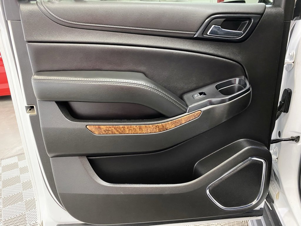 Used 2019 Chevrolet Suburban Premier image 13