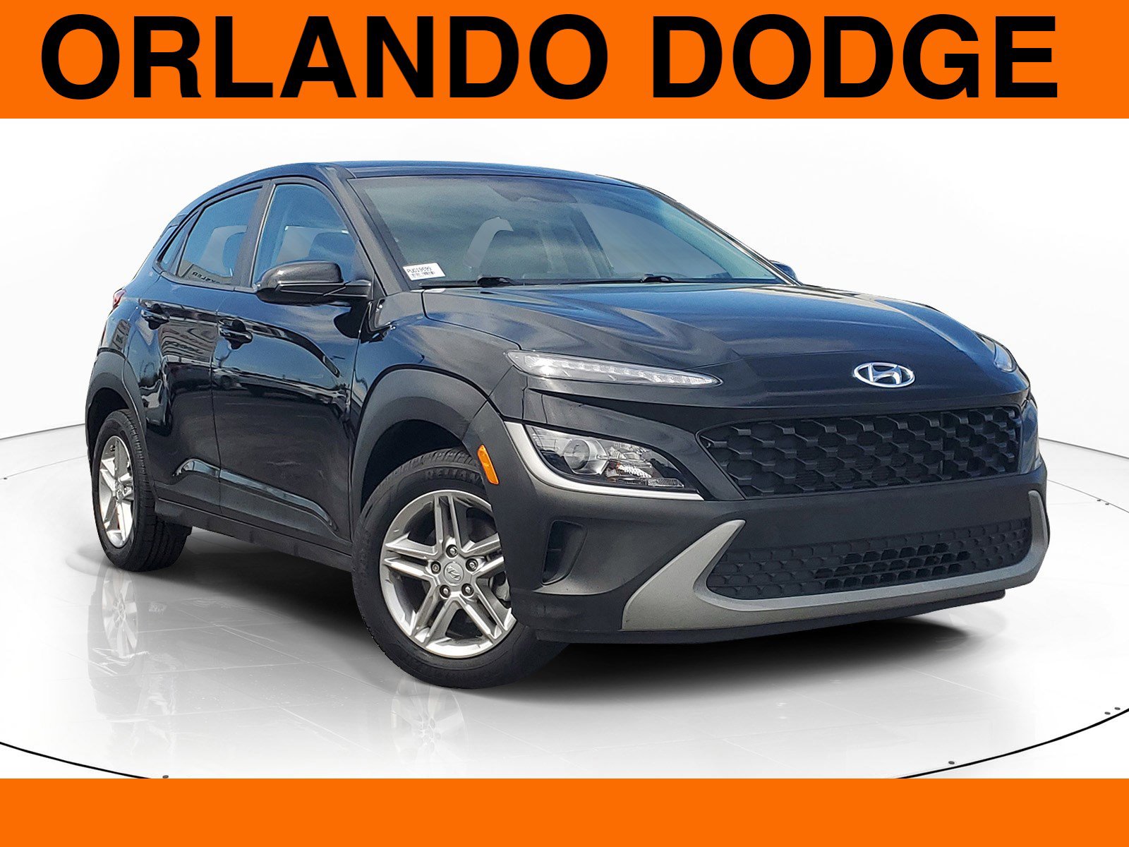 Used 2023 Hyundai Kona SE image 1