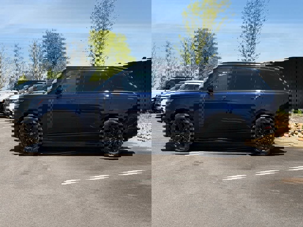 Certified 2023 Land Rover Range Rover Long Wheelbase SE image 9