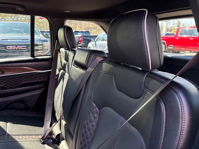 Used 2023 Jeep Grand Cherokee Summit w/ Advanced Protech Group IV AWD/4WD image 36