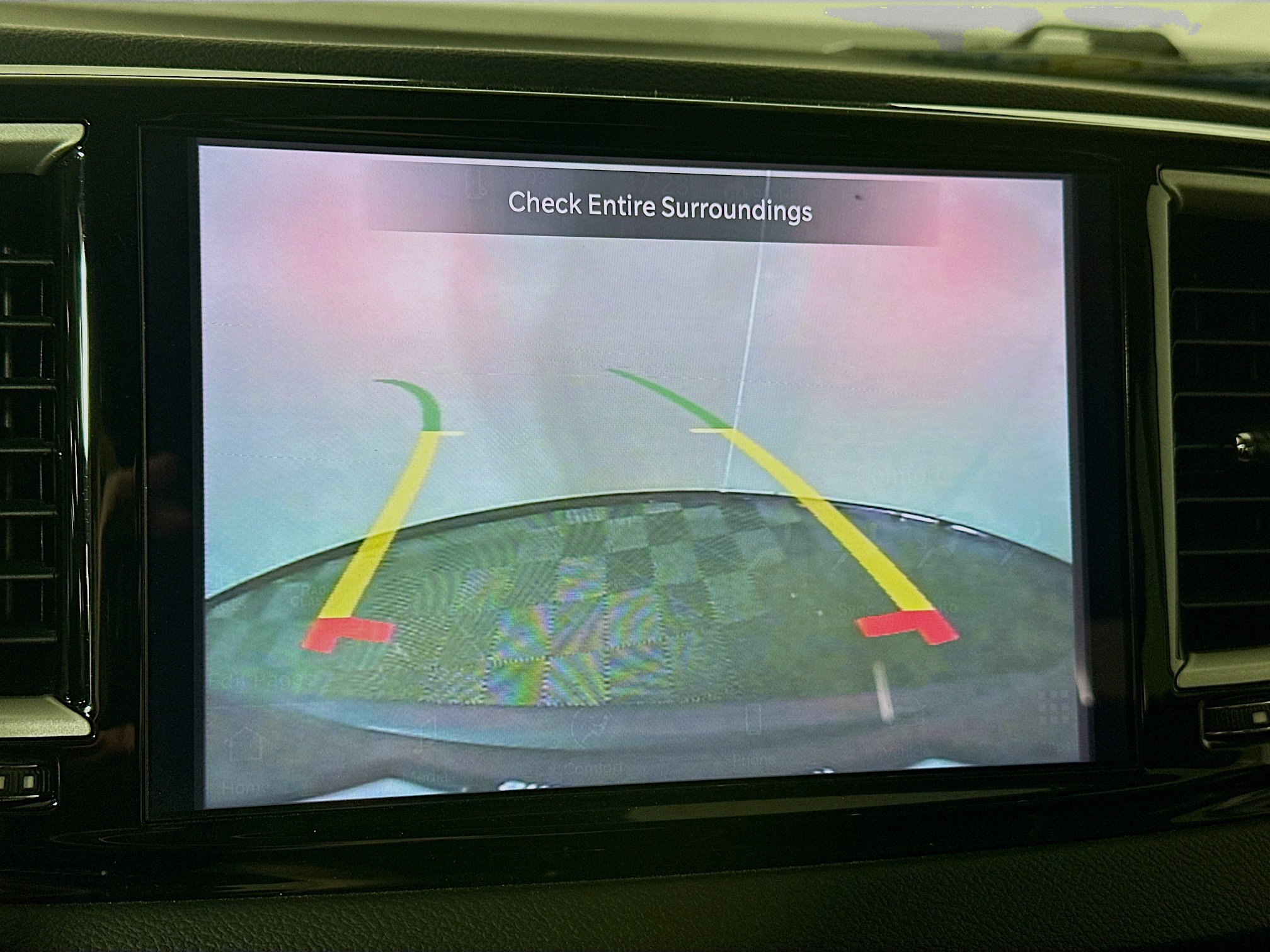 Used 2023 Chrysler Pacifica Touring-L FWD image 13