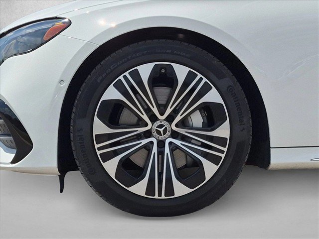 Used 2025 Mercedes-Benz E 350 4MATIC Sedan image 23