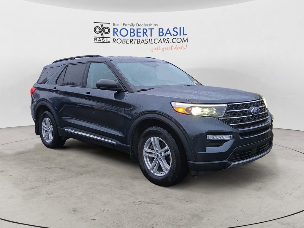Used 2022 Ford Explorer XLT w/ Equipment Group 202A image 7