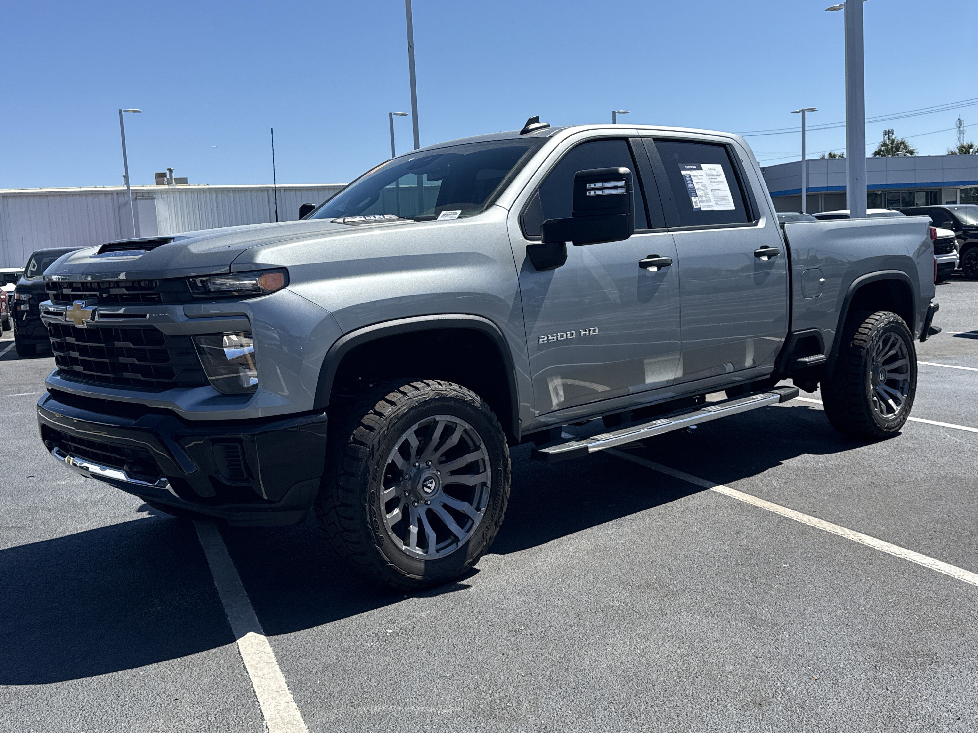 Used 2024 Chevrolet Silverado 2500 Custom w/ Custom Value Package image 9