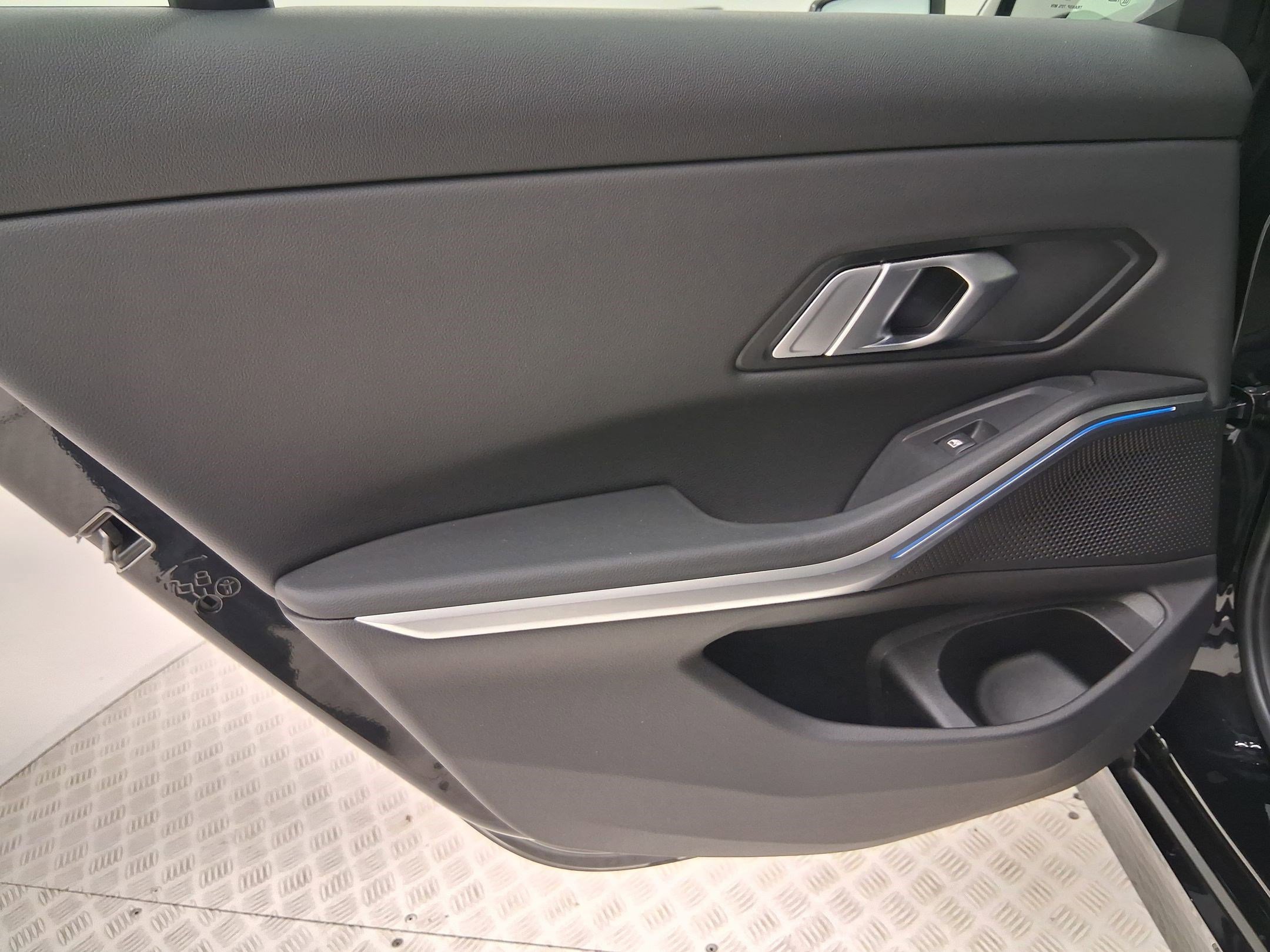 Used 2022 BMW 330e w/ Driving Assistance Package image 32