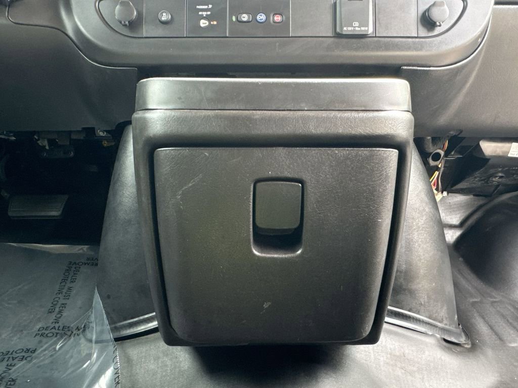 Used 2024 GMC Savana 2500 image 34