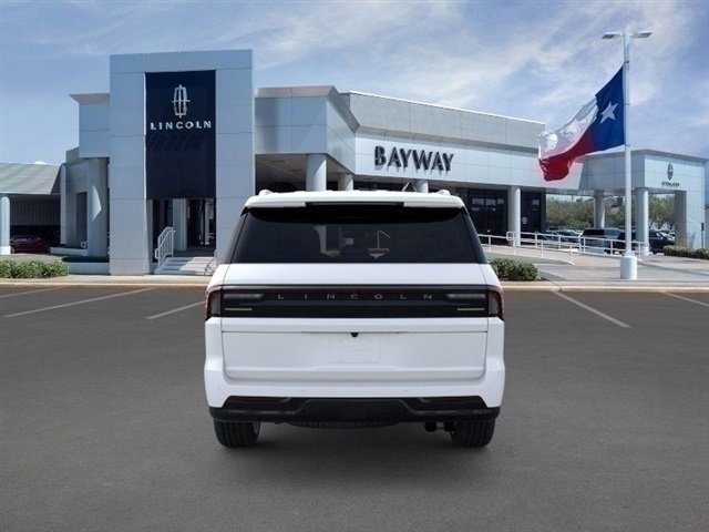 New 2025 Lincoln Navigator Reserve image 5