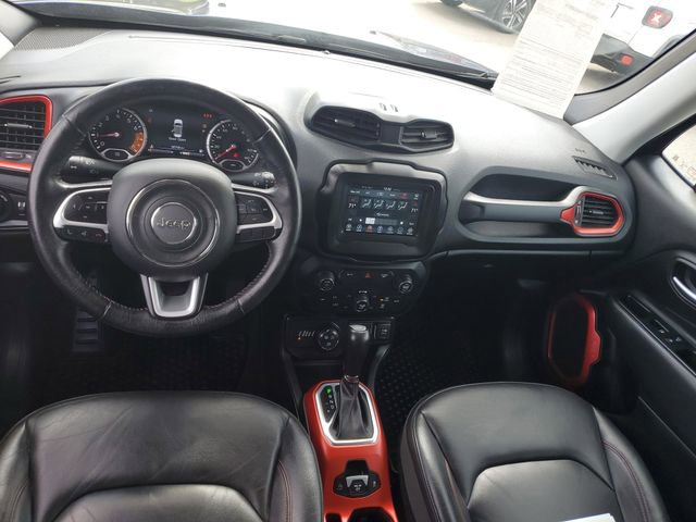 Used 2019 Jeep Renegade Trailhawk image 10