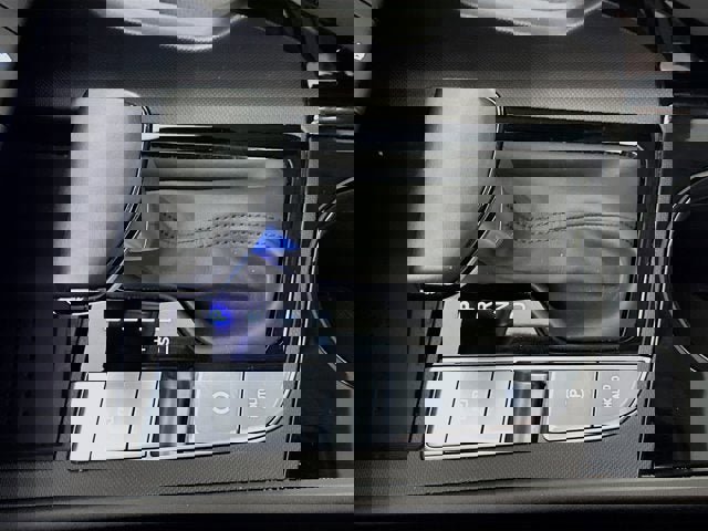 Used 2023 Hyundai Elantra Limited image 17