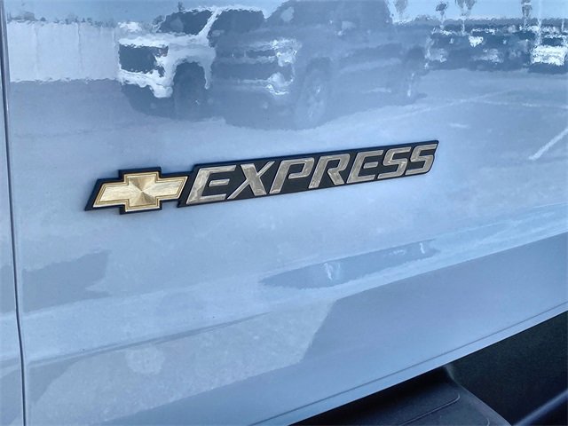 New 2025 Chevrolet Express 2500 Work Van image 21