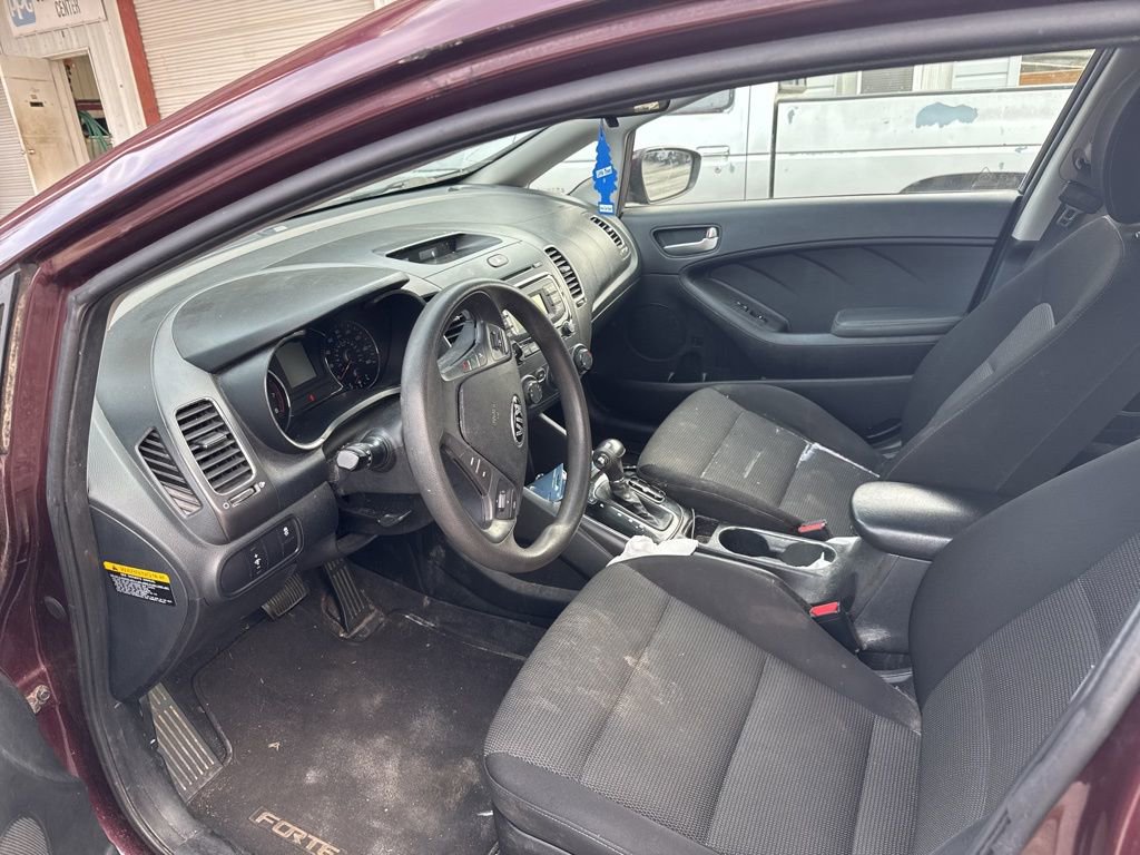 Used 2017 Kia Forte LX image 10