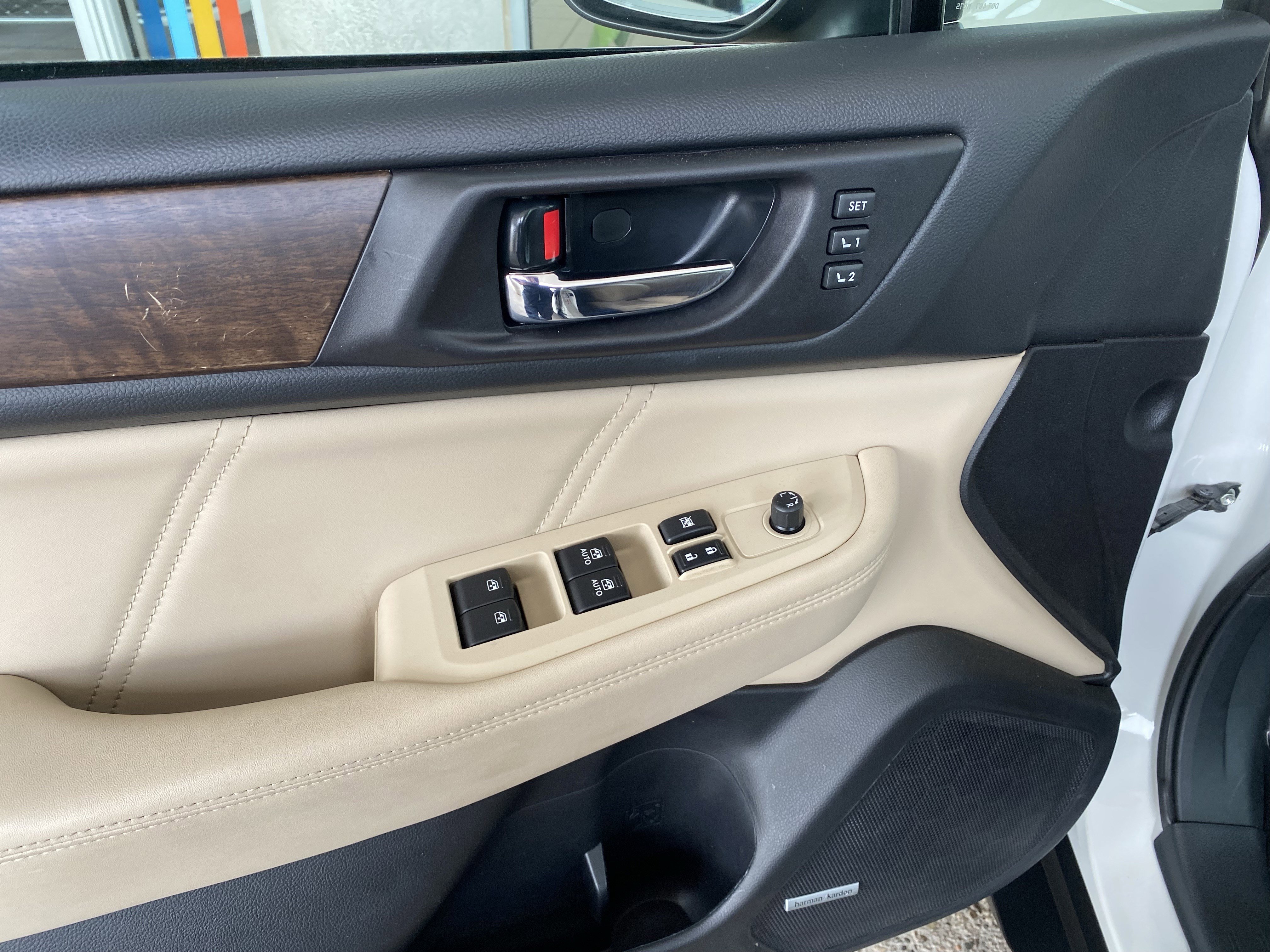 Used 2018 Subaru Outback 3.6R Limited AWD/4WD image 12