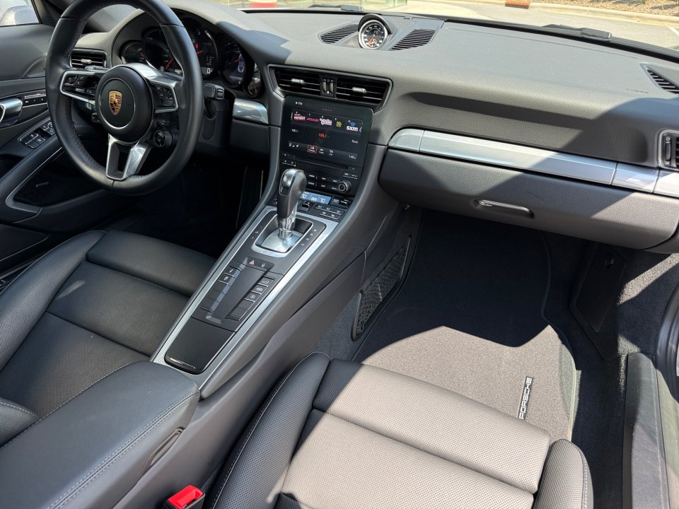 Certified 2017 Porsche 911 Carrera S RWD image 18