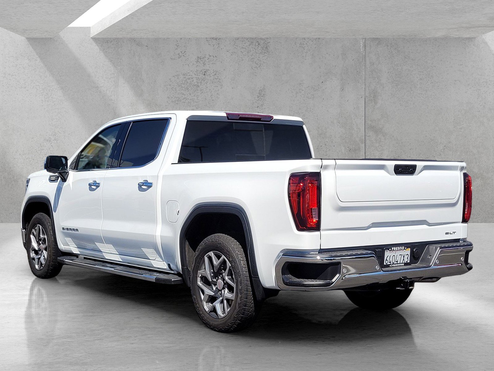 Used 2023 GMC Sierra 1500 SLT w/ SLT Premium Plus Package image 6