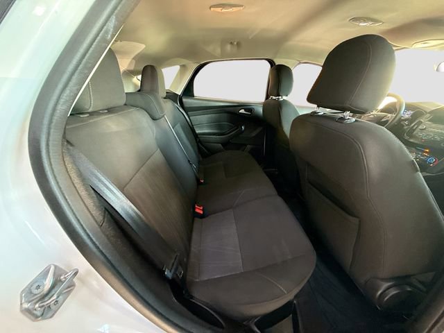 Used 2017 Ford Focus SE image 25