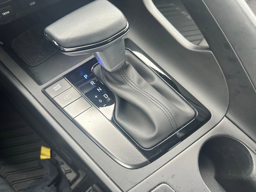 Used 2025 Hyundai Elantra Sport image 19