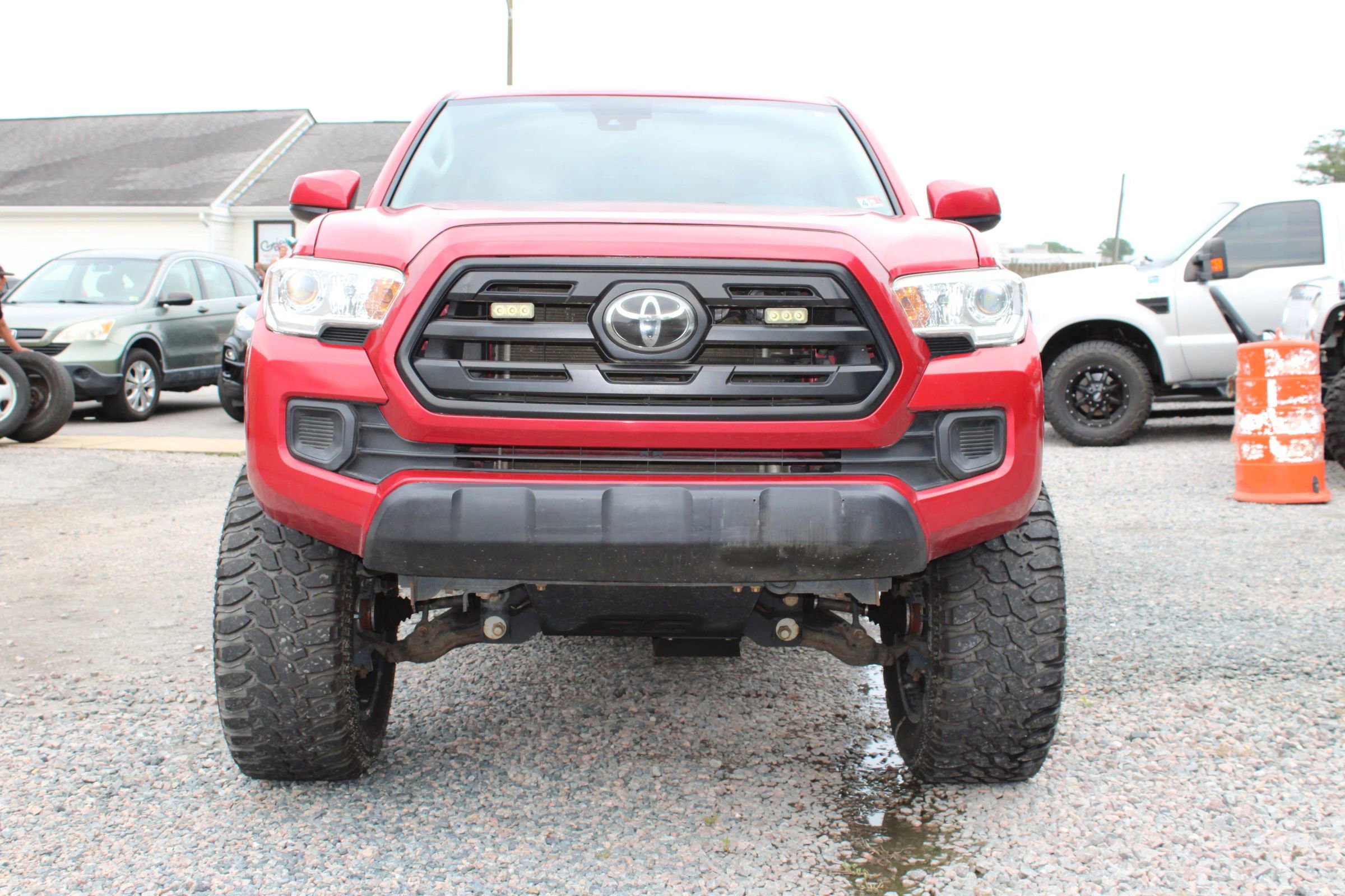 Used 2019 Toyota Tacoma SR image 12