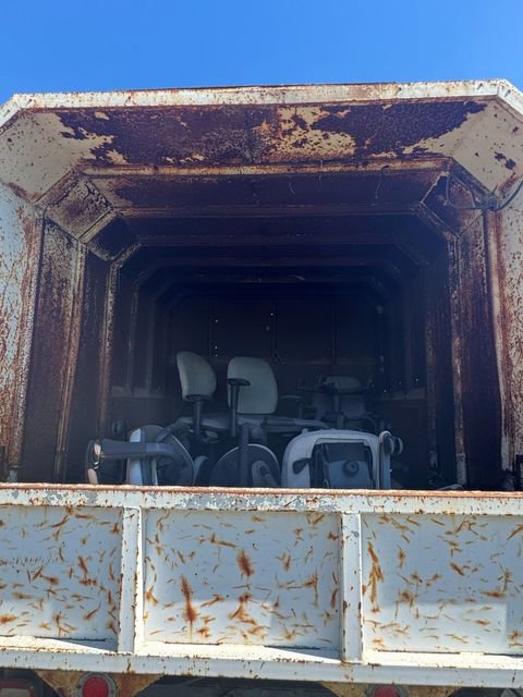 Used 1999 Ford F350 2WD SuperCab DRW Super Duty image 12