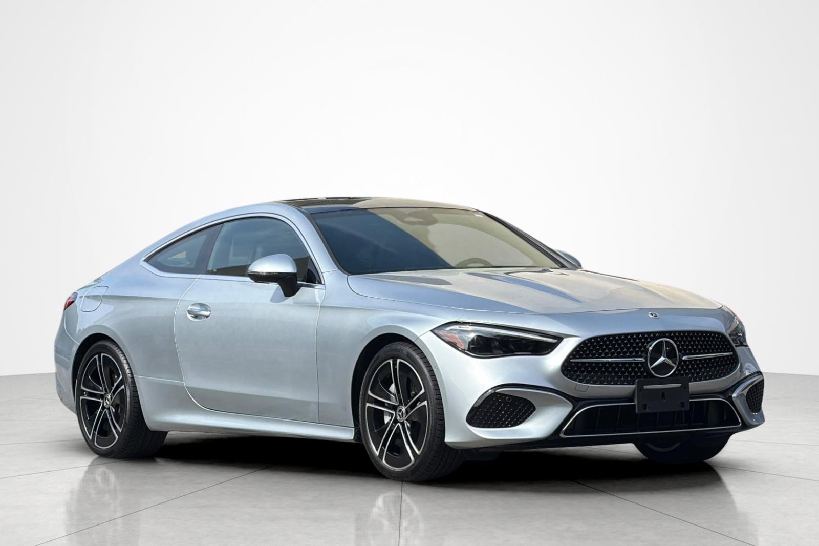 Used 2024 Mercedes-Benz CLE 300 4MATIC Coupe image 7