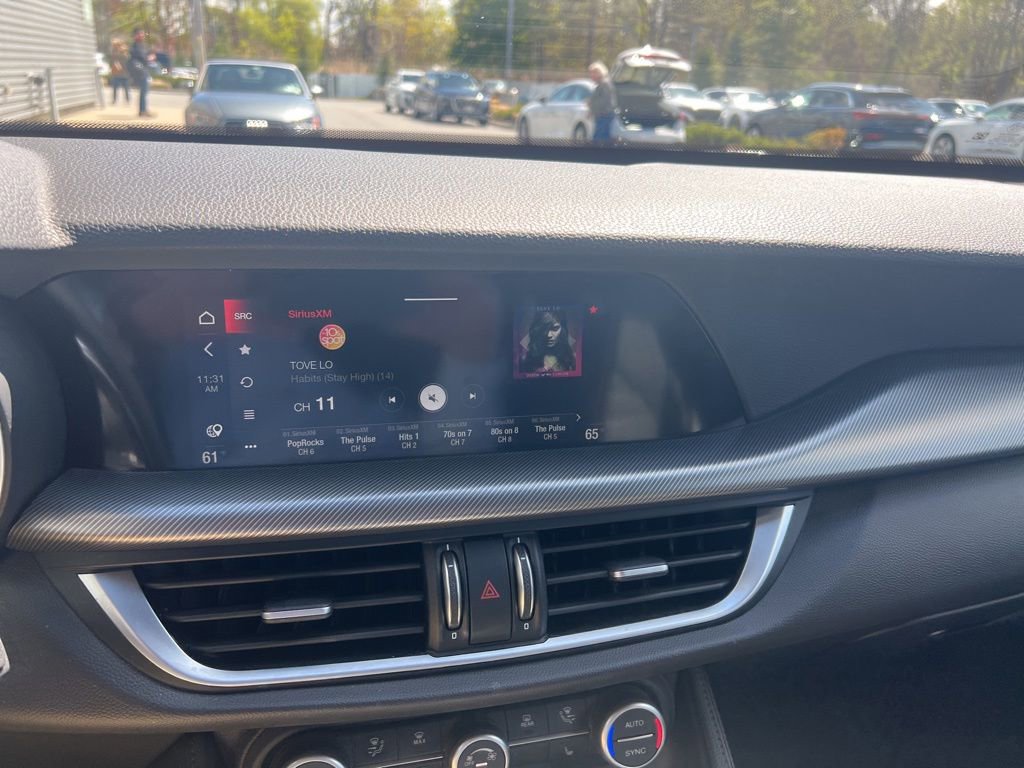 Used 2023 Alfa Romeo Stelvio Veloce AWD/4WD image 59