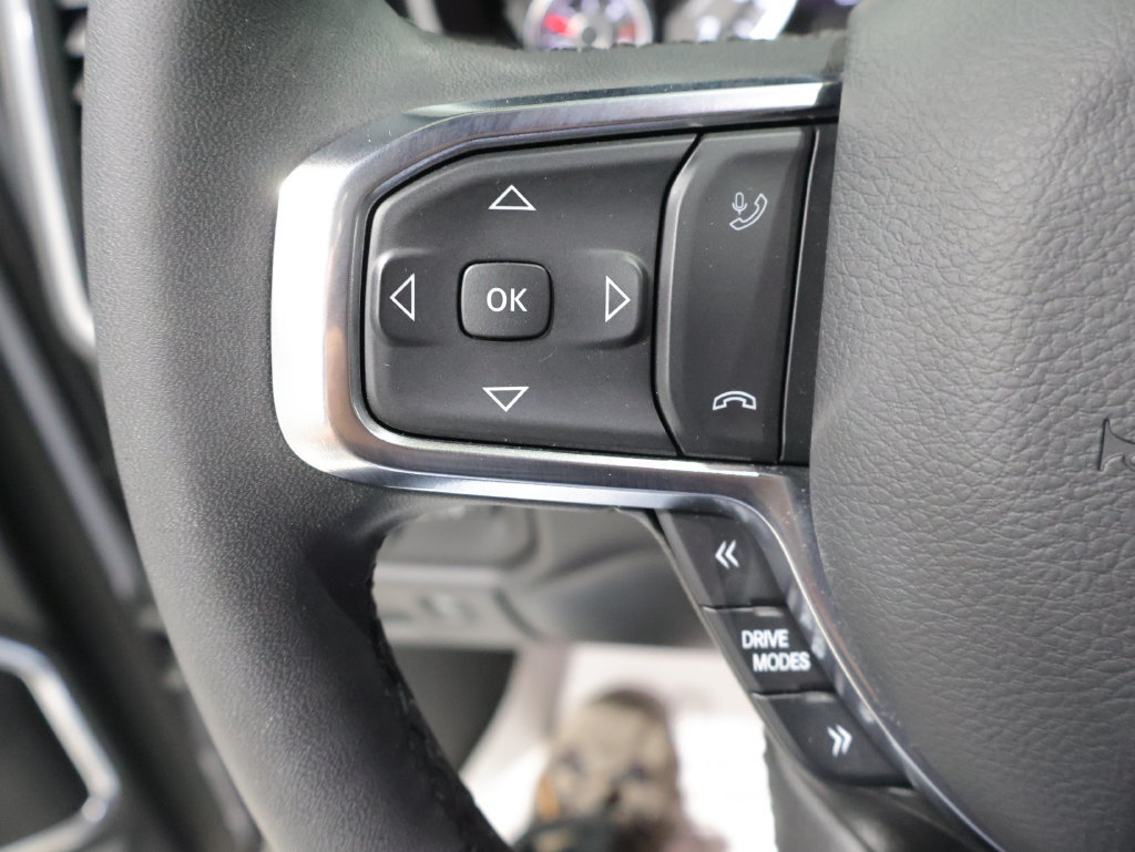 Used 2025 RAM 1500 Laramie w/ Sport Appearance Package AWD/4WD image 31