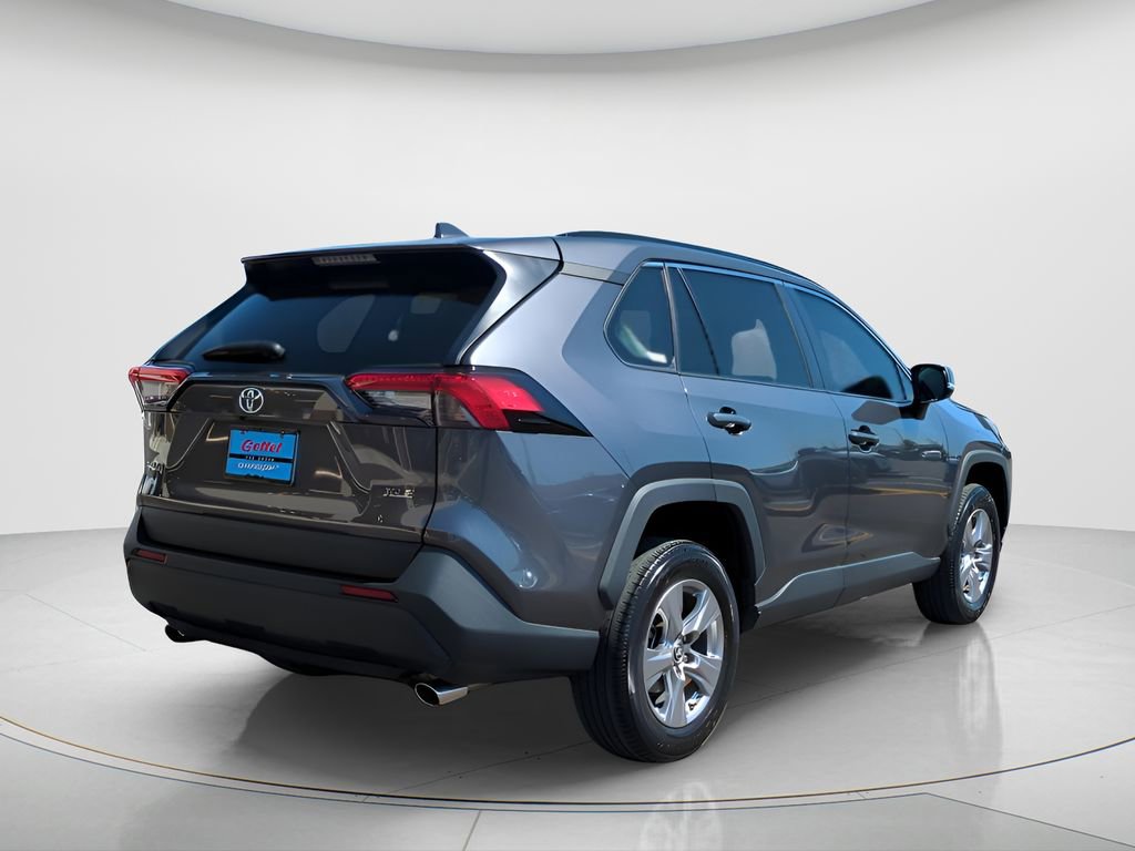Used 2023 Toyota RAV4 XLE w/ Convenience Package image 5