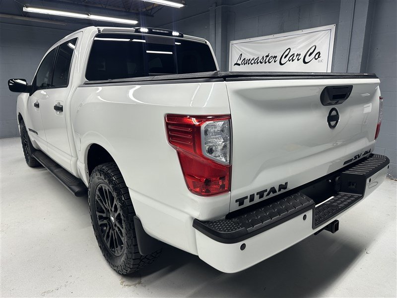 Used 2018 Nissan Titan SV w/ SV Convenience Package AWD/4WD image 4