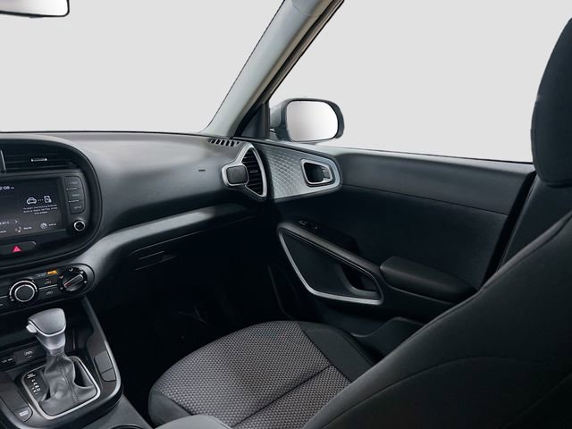 Certified 2025 Kia Soul LX image 22