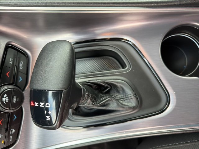 Used 2017 Dodge Challenger SXT image 19