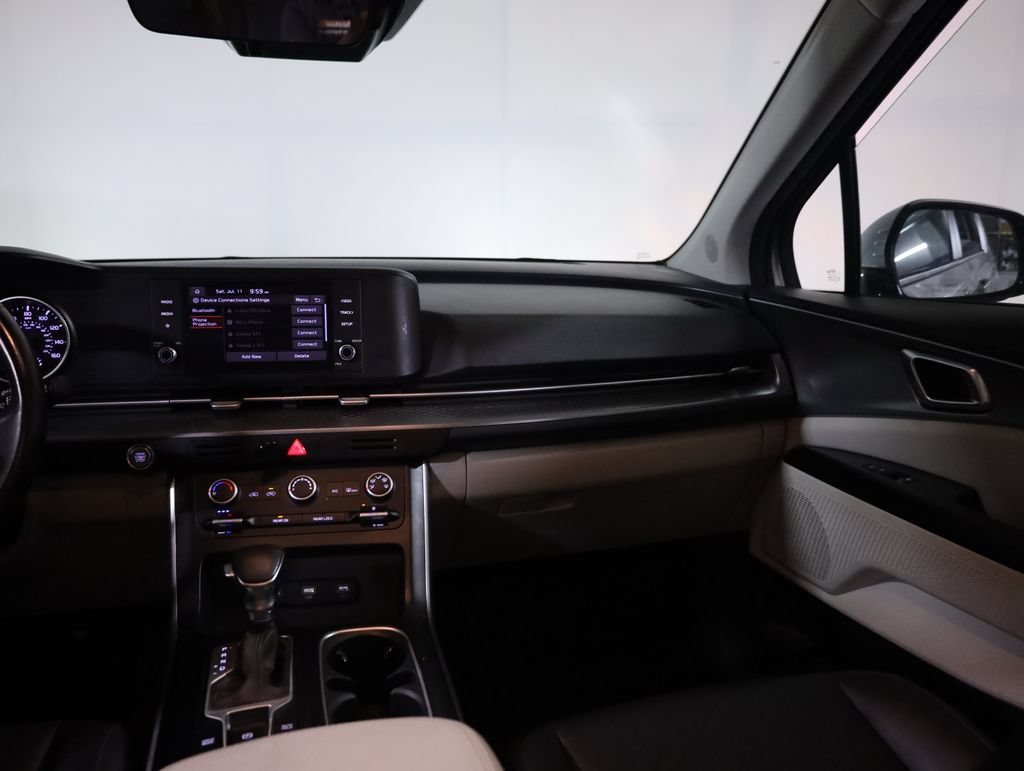 Used 2022 Kia Carnival LX FWD image 48