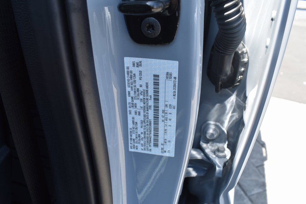 Used 2025 Ford F450 Lariat w/ FX4 Off-Road Package image 33