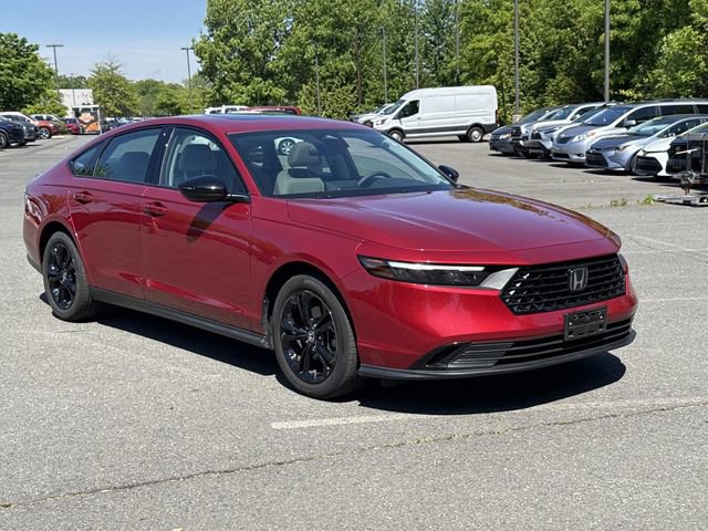 Used 2025 Honda Accord SE image 1