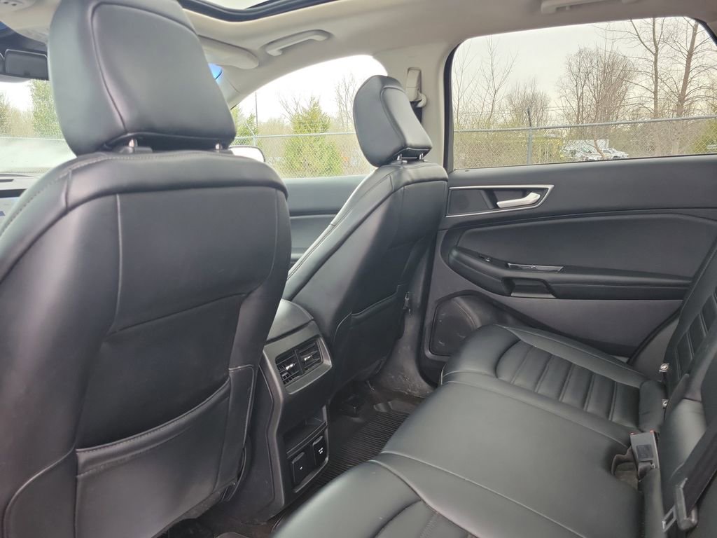 Used 2020 Ford Edge SEL w/ Convenience Package image 31