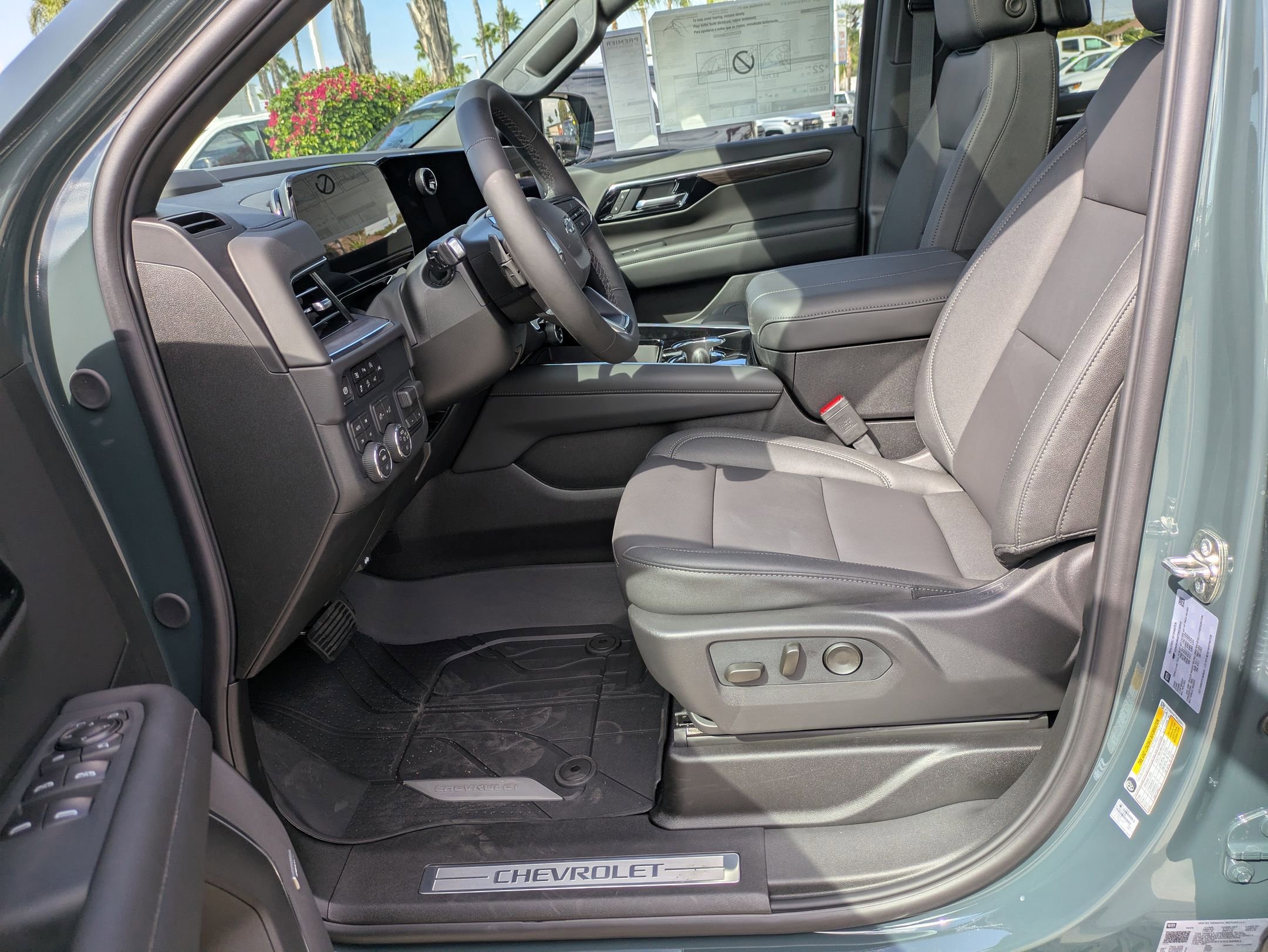 New 2026 Chevrolet Suburban Z71 image 11