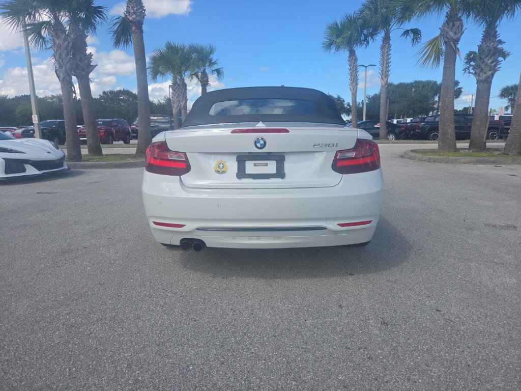 Used 2017 BMW 230i Convertible RWD image 3