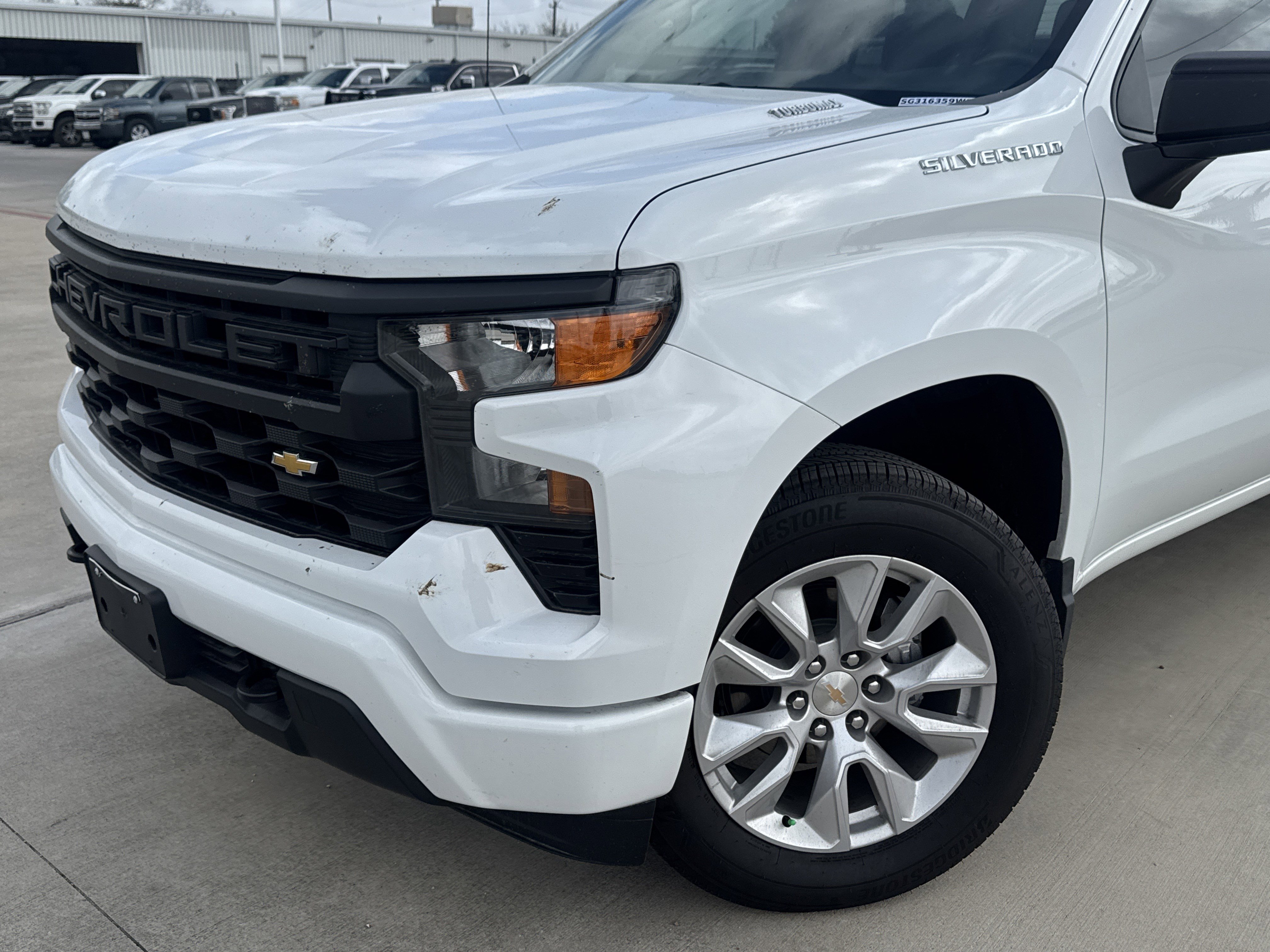Used 2025 Chevrolet Silverado 1500 Custom image 2