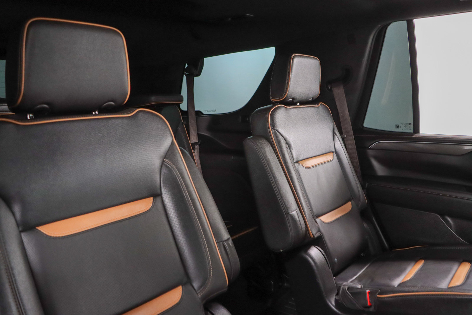 Used 2024 GMC Yukon AT4 AWD/4WD image 32