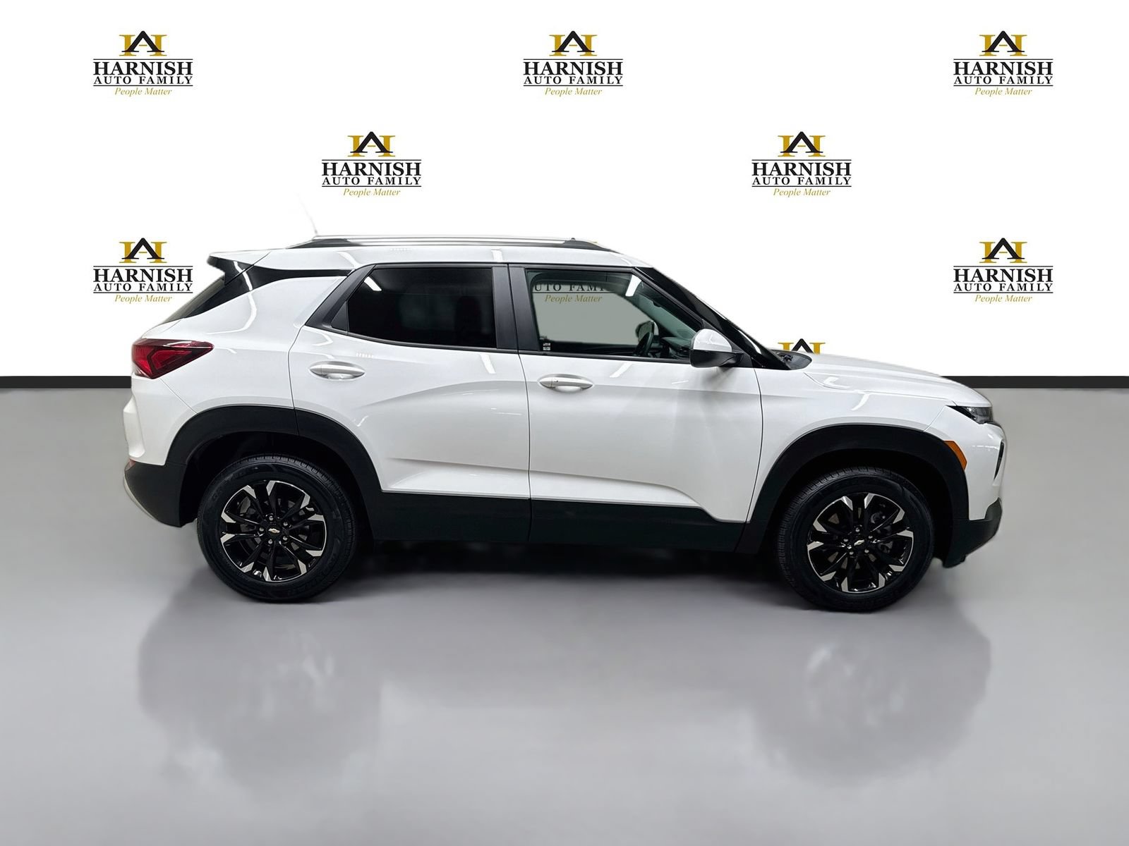 Used 2022 Chevrolet TrailBlazer LT w/ Convenience Package AWD/4WD image 5