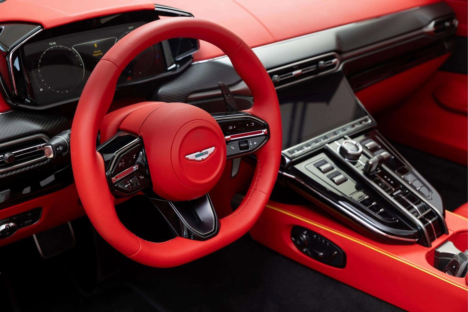 New 2026 Aston Martin V8 Vantage Roadster image 25